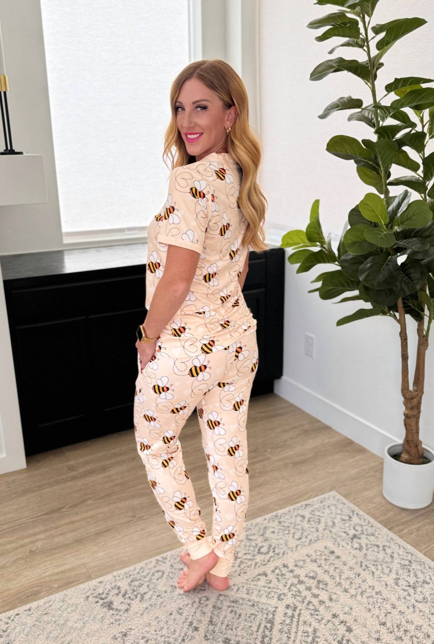 Shirley Stone - Short Sleeve Jogger Pajama Set