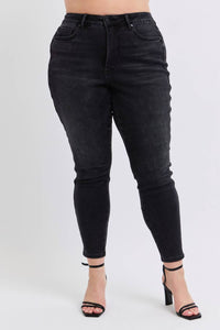 Judy Blue - Mid-rise Tummy Control Skinny Jeans