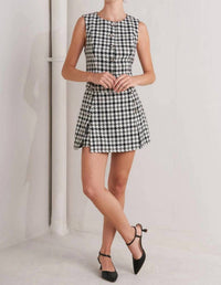 Flying Tomato - Valerie Pearl Button Front Tweed Cropped Vest