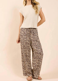 Sadie & Sage Desert Sunset Wide Leg Pants in brown - women's pants - detail view