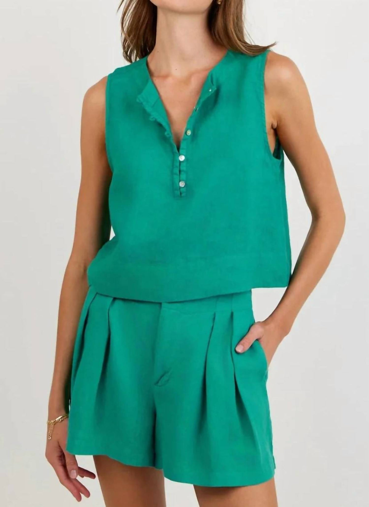 Bella Dahl - Double Pleat Short