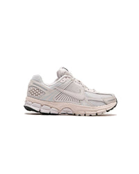 Nike - Men's Zoom Vomero 5 Shoes
