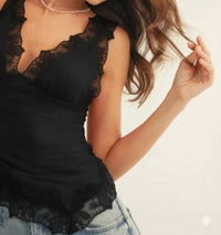Lovlov - Romantic Scalloped Lace Tank Top