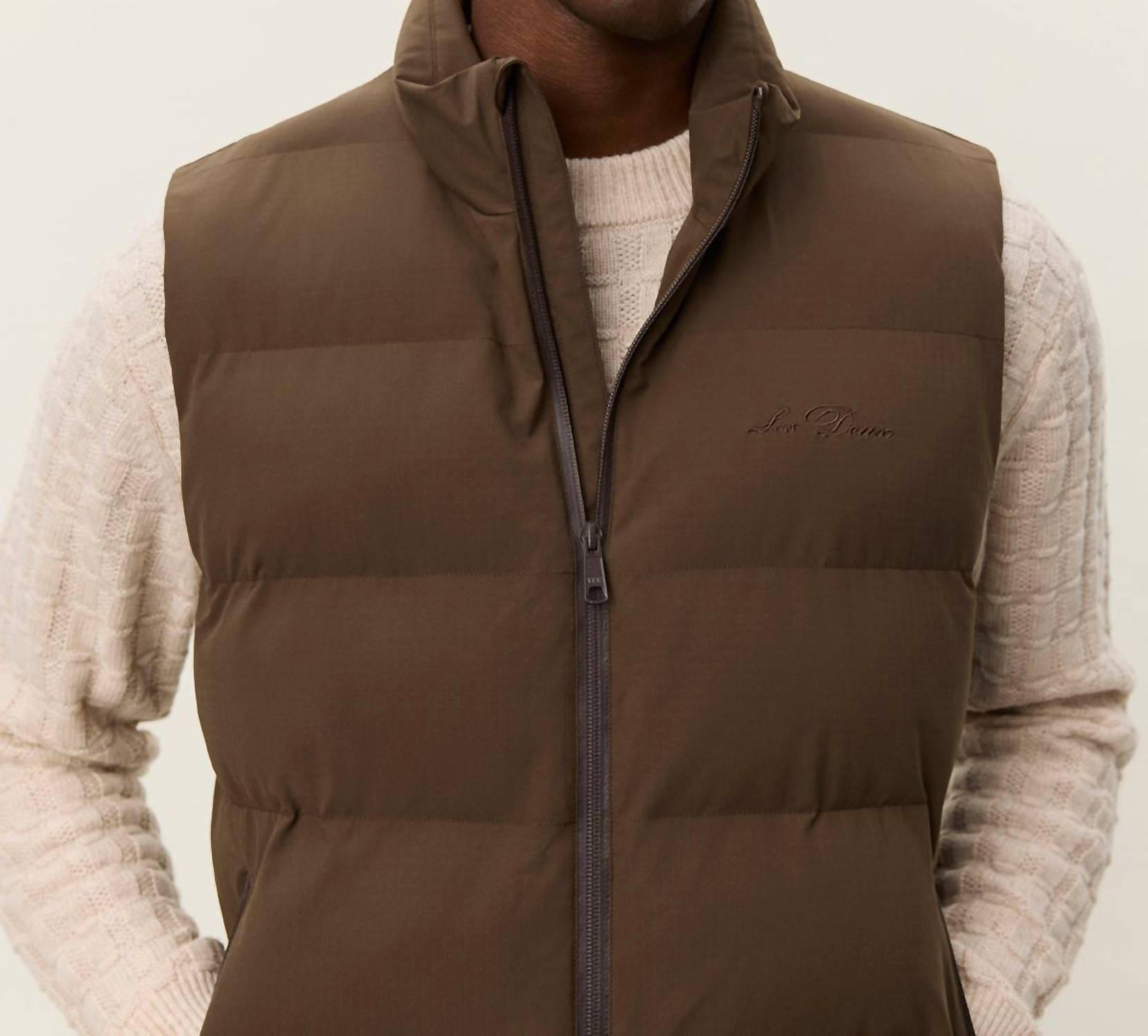 Les Deux Men's Noor Ripstop Vest in slate brown - men's jacket - detail view