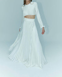 Aiifos Penelope Long Sleeve Crop Top in white - women's shirt - detail view