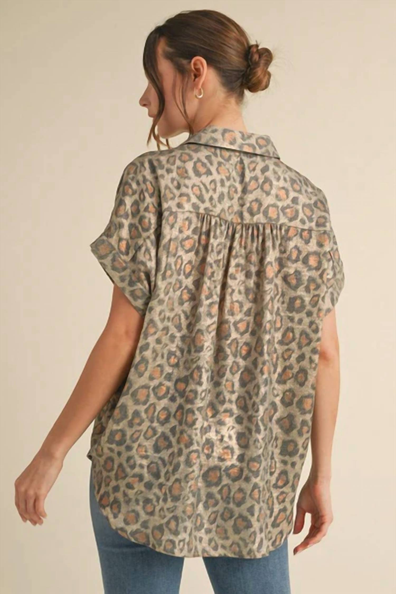 Jodifl - Leopard Collared Button Up Top