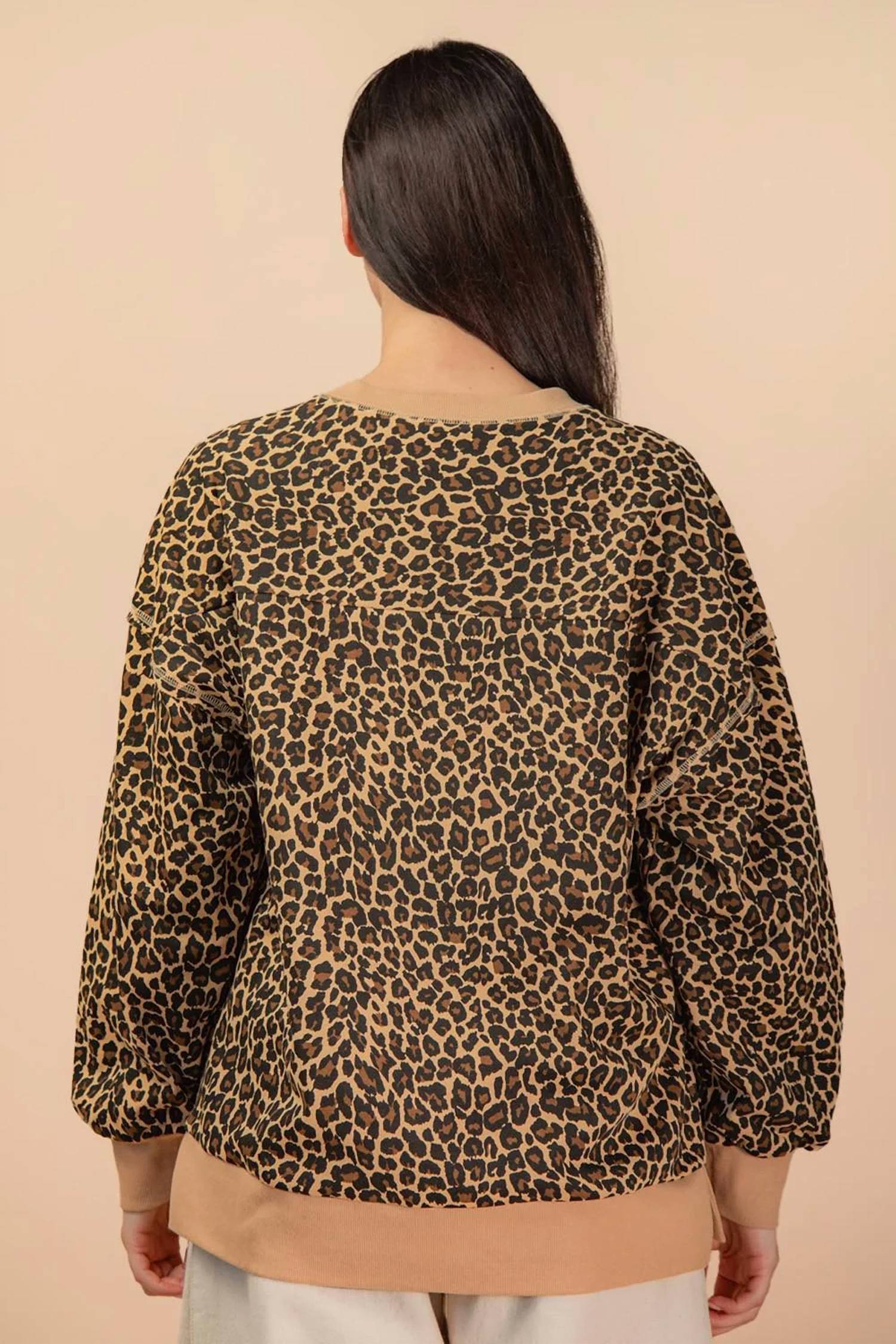 New In - Leopard Printed Knit Top