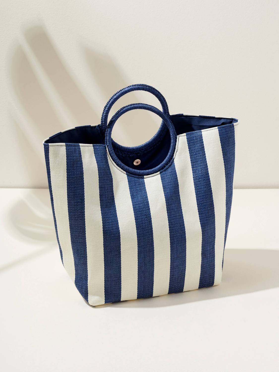 Shiraleah Women's Mirage Tote Bag in navy - women's bag - detail view