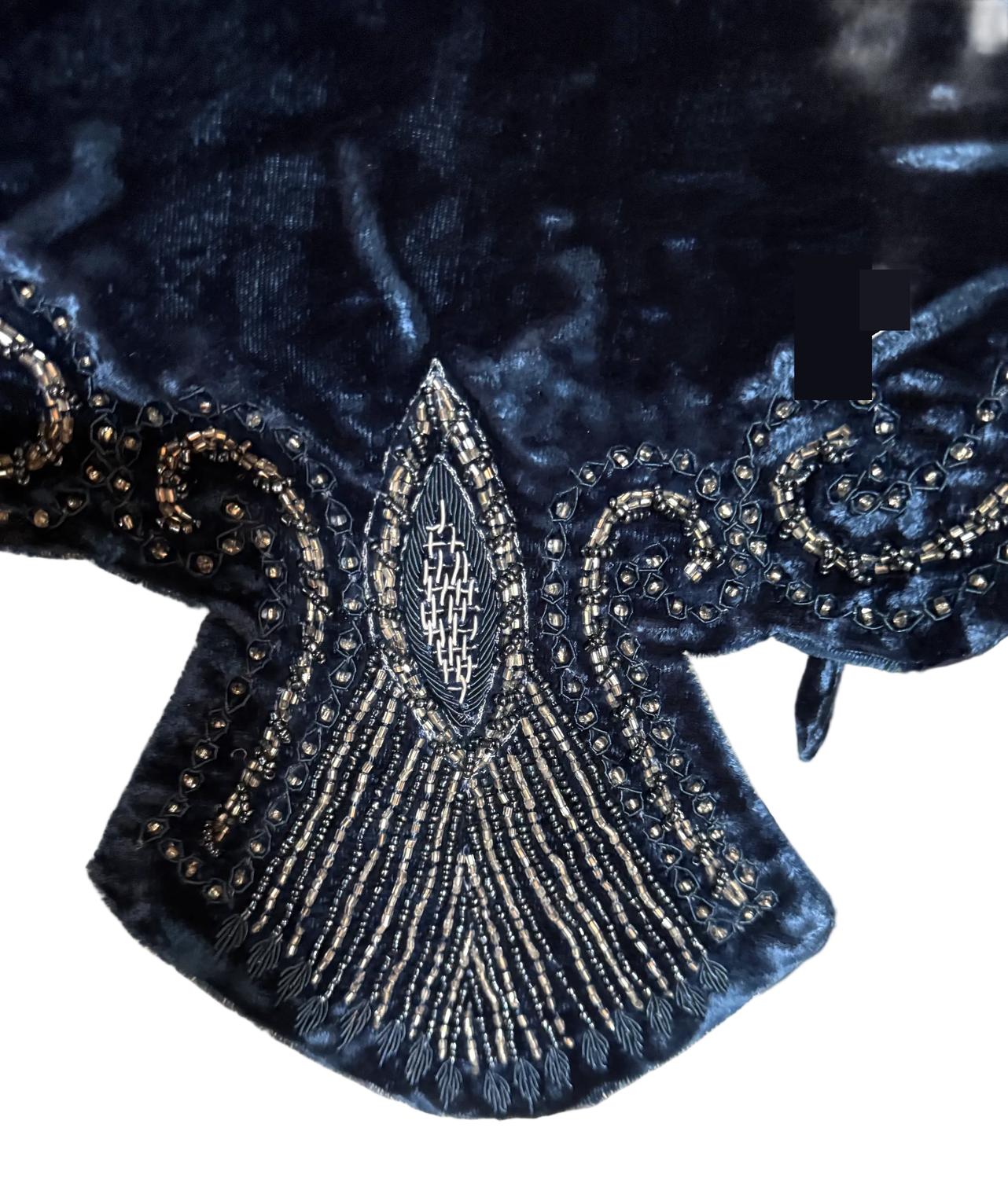 Farrisilk - Royal Jewel Mantle Cover