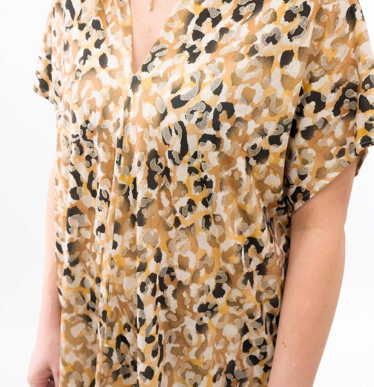 Adrienne - V-neck Shimmer Top