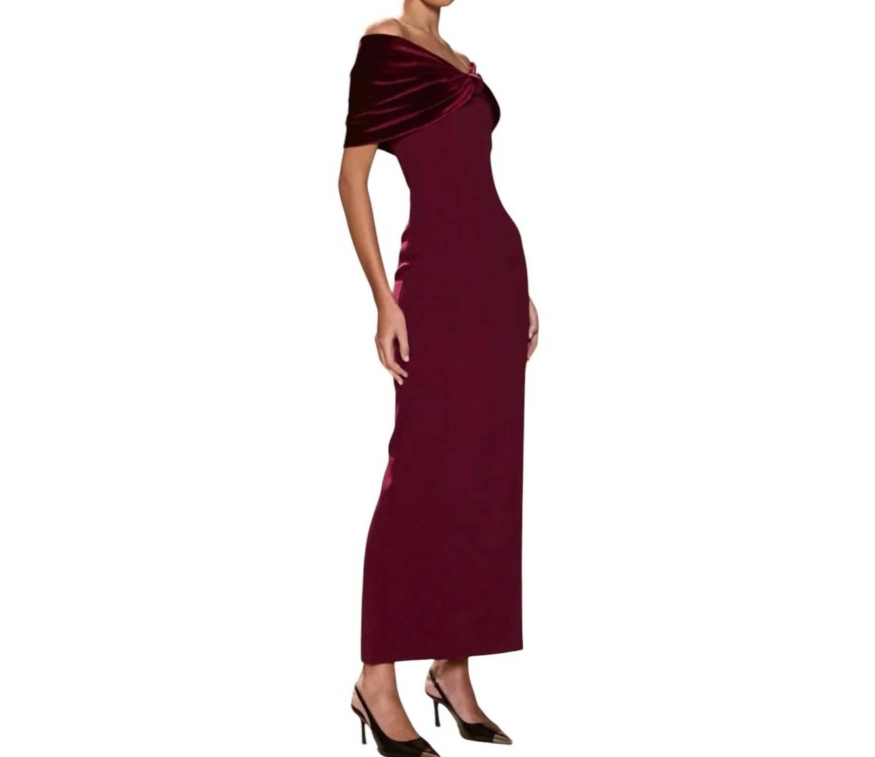 Sonya Moda - Belluno Off-shoulder Maxi Dress