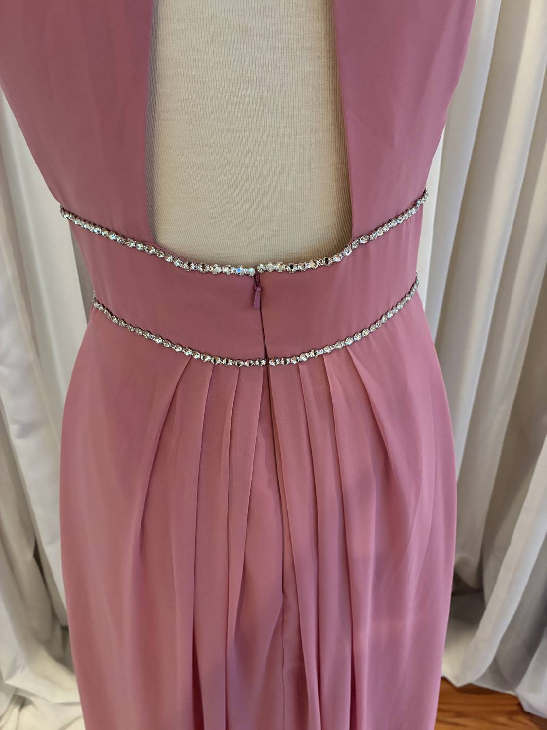 Jenny Packham - Halter Neckline Dress