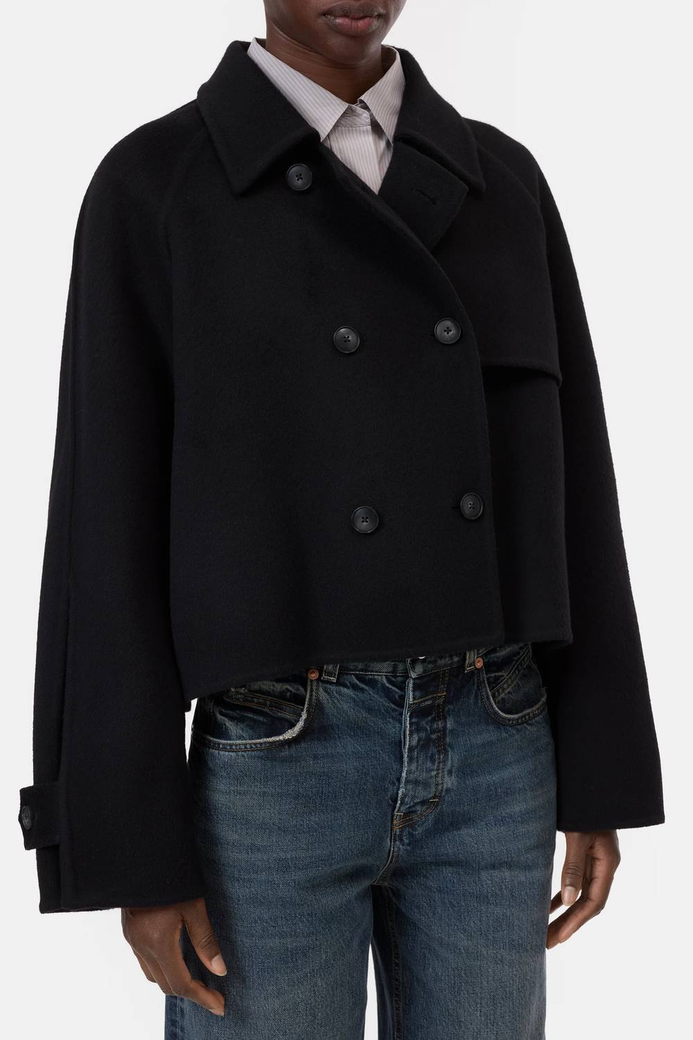 CLOSED Cropped Trench Coat in black - women's jacket - detail view