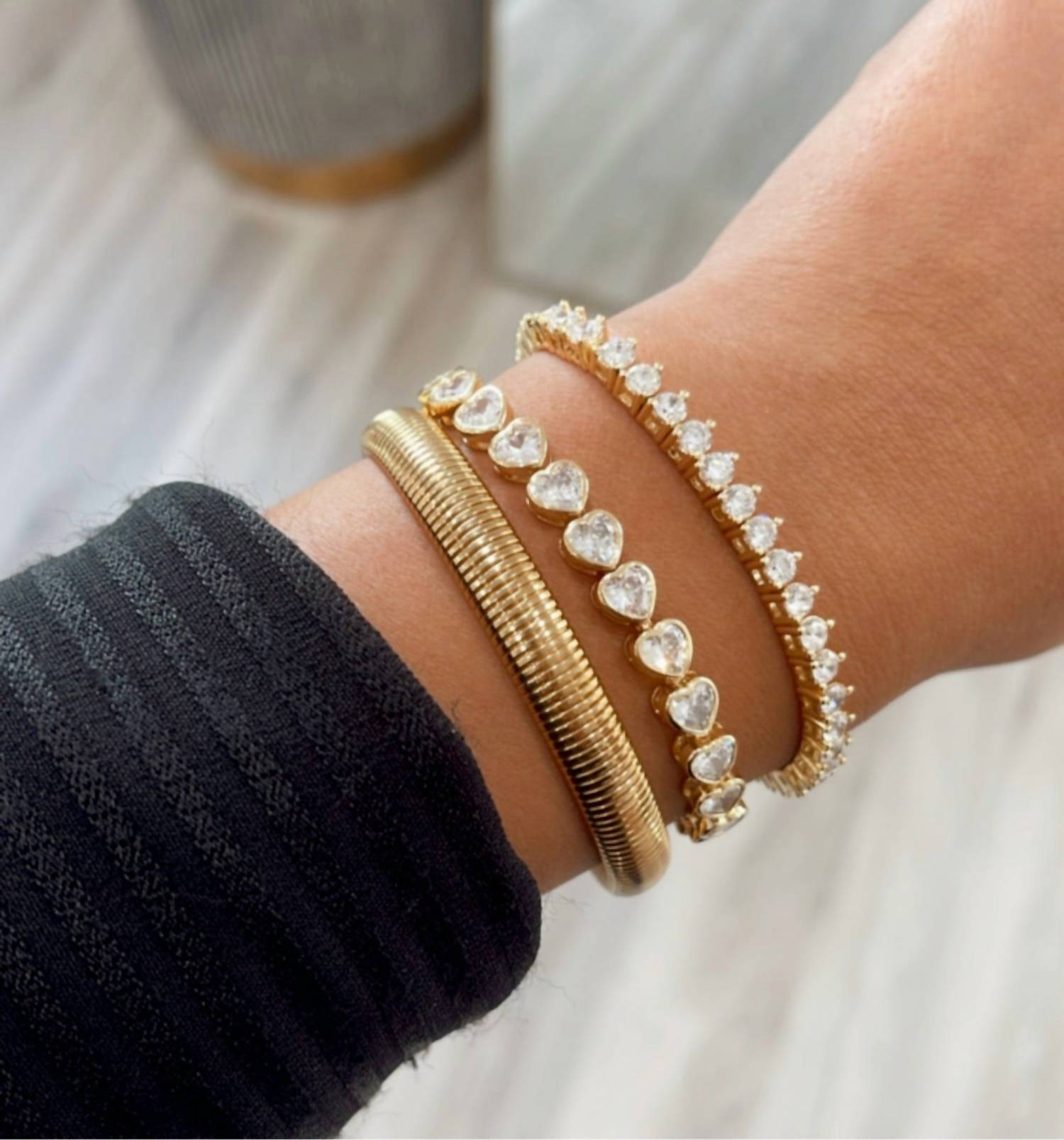 Sahira Jewelry Design - Women's Bezel Heart Tennis Bracelet