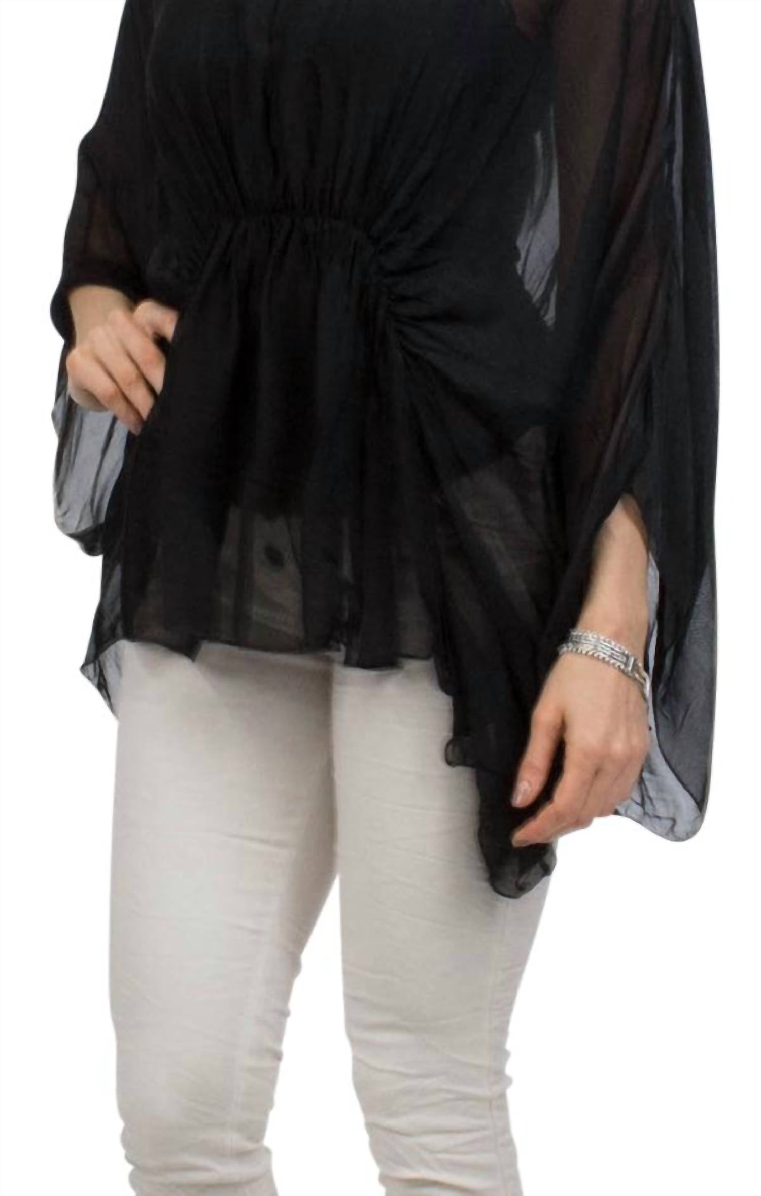 Gigi Moda - Paolita Bat-wing Scoop Neck Blouse
