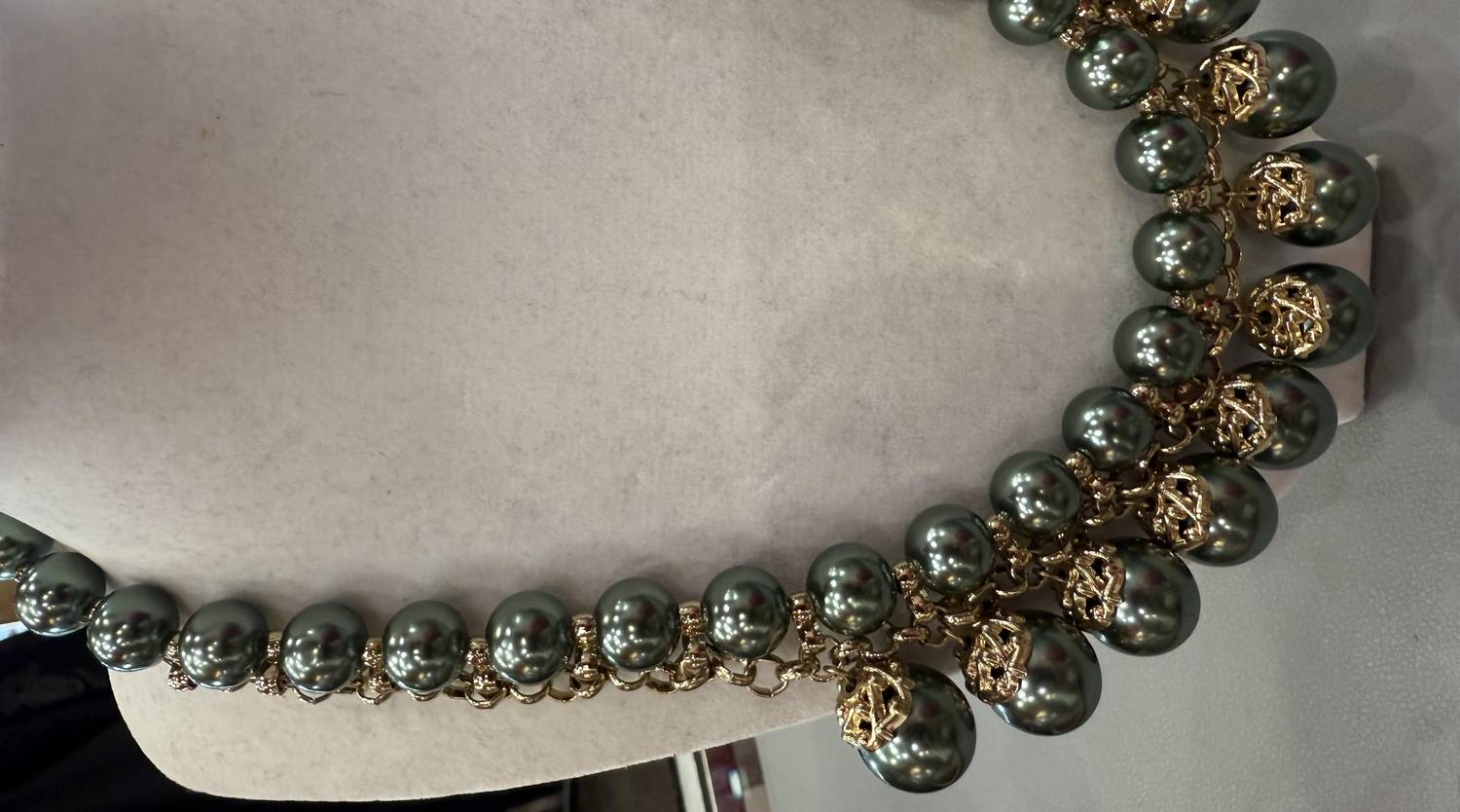 Sonya'S - Pearl beaded Necklace