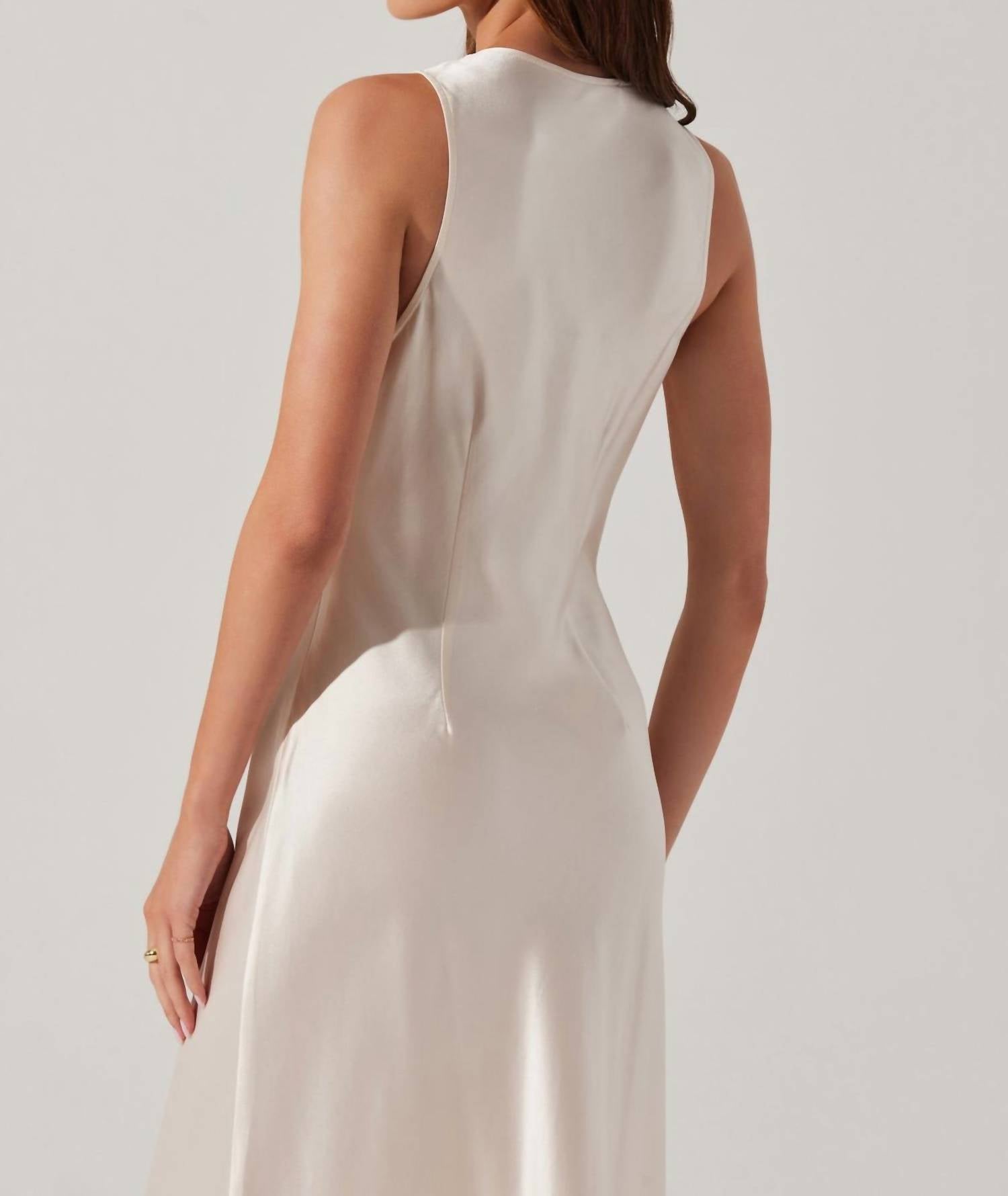 Astr - Ellora Midi Dress