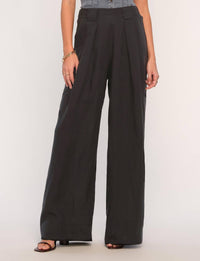 Heartloom - Nerina Pant
