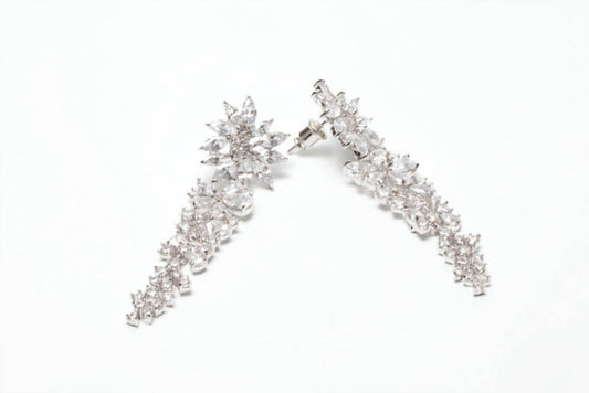 Avenue Chic - Women's Shooting Star Dangle Earrings