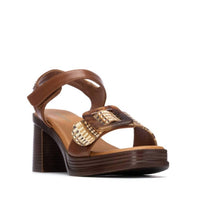 Xti Women's Refresh 175027 Sandals in camel - women's sandal - detail view