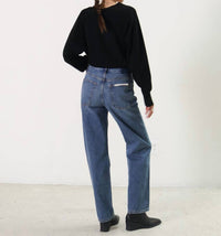 ETICA Altin Straight Loose Fit Jeans in blue - women's jeans - detail view