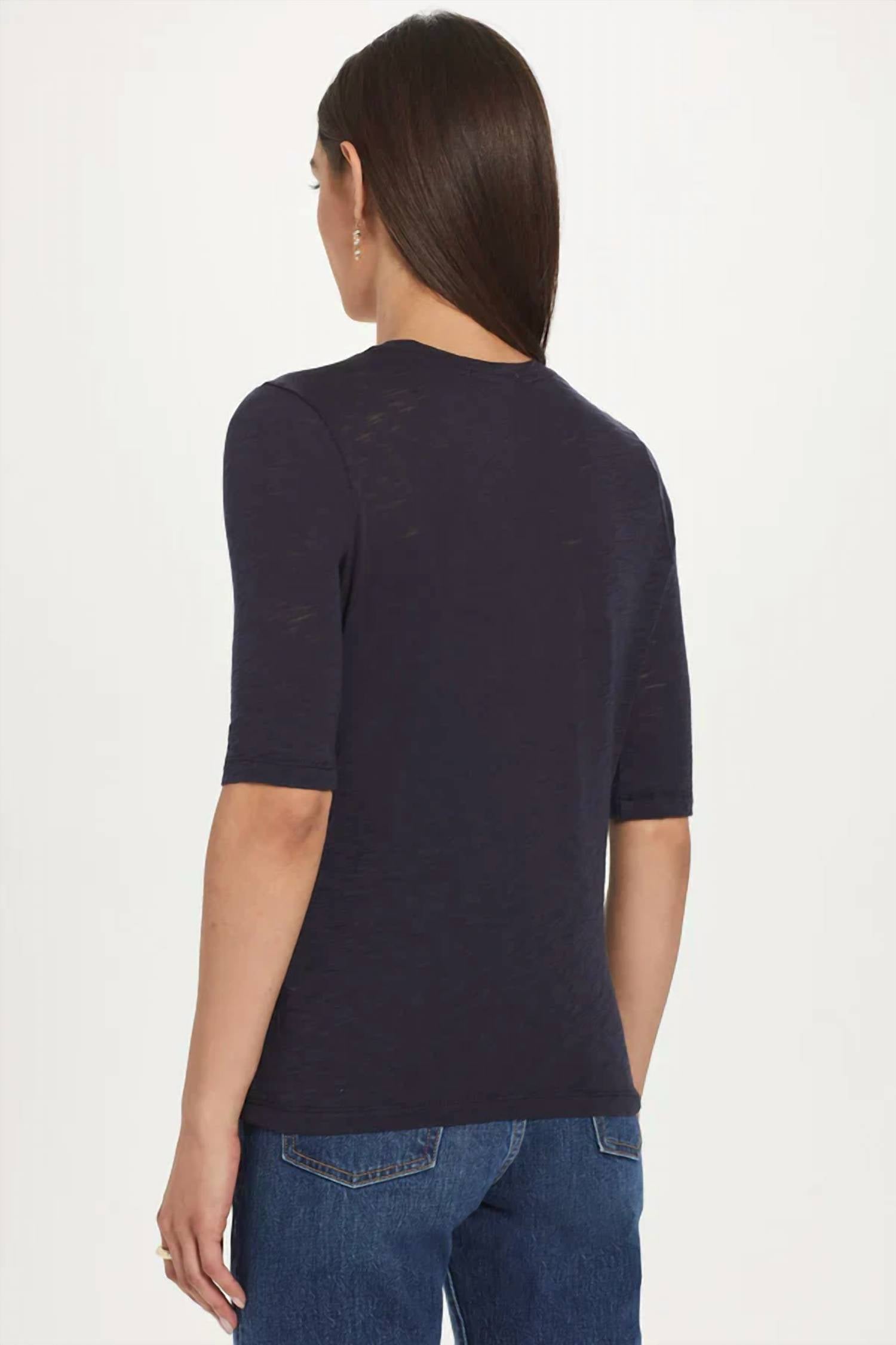Goldie - Crew Neck Elbow Sleeve Tee