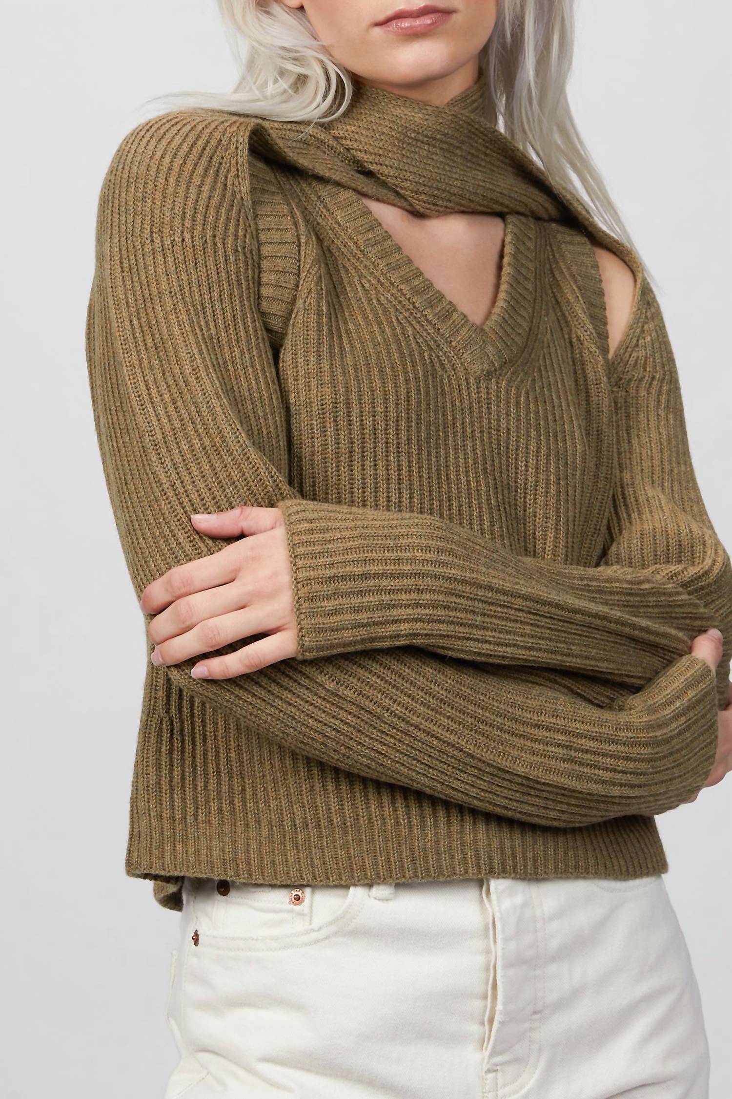 LOOP CHUNKY SWEATER
