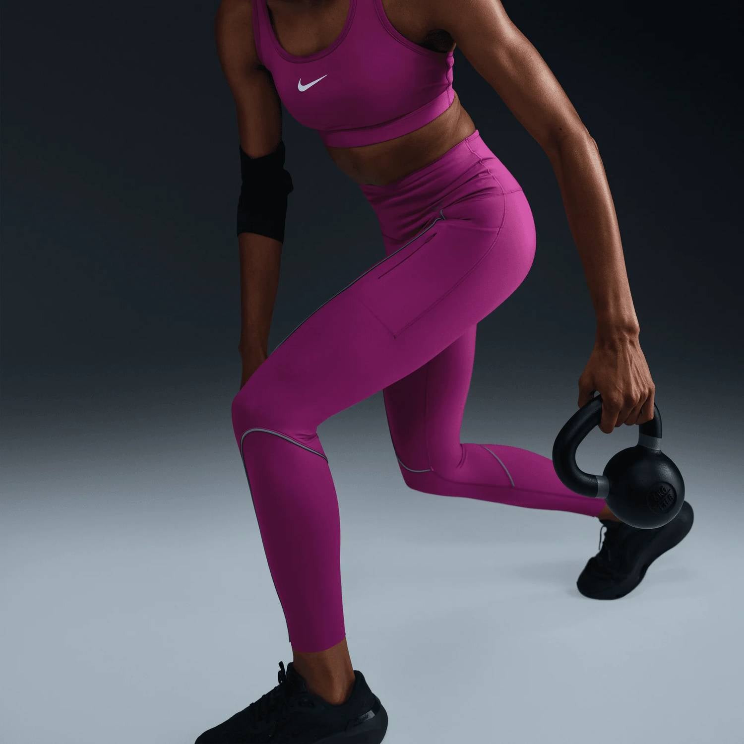 Nike - High Waist Pocket Tight