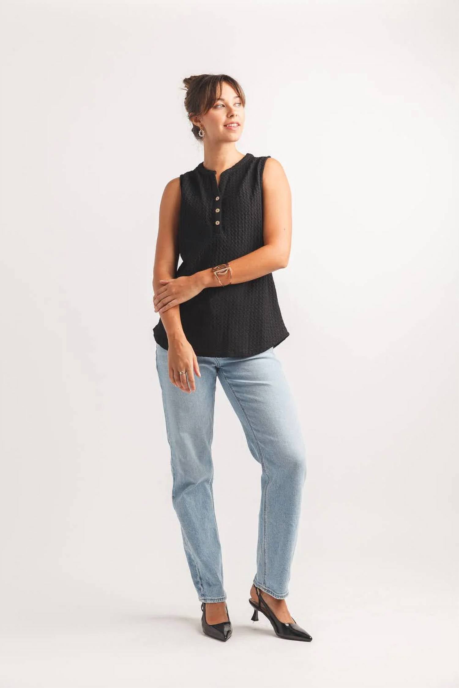 Papillon - Textured Henley Tank