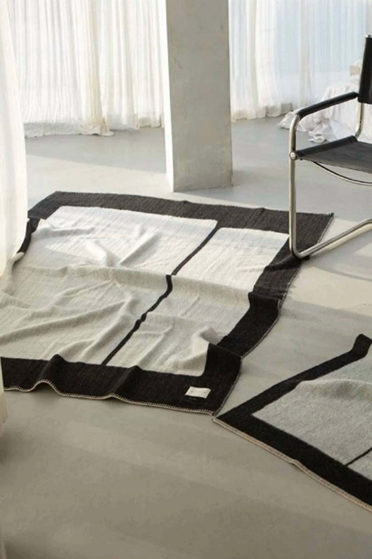 Blacksaw - Generation Reversible Throw