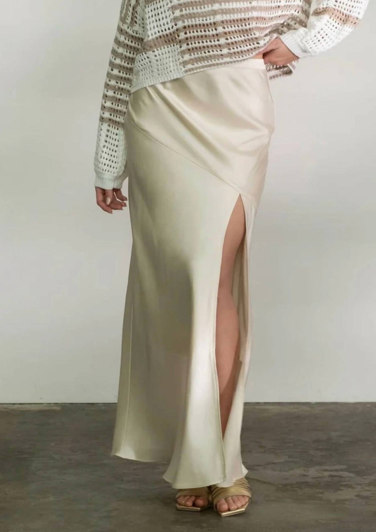 Blu Pepper - High Slit Maxi Skirt
