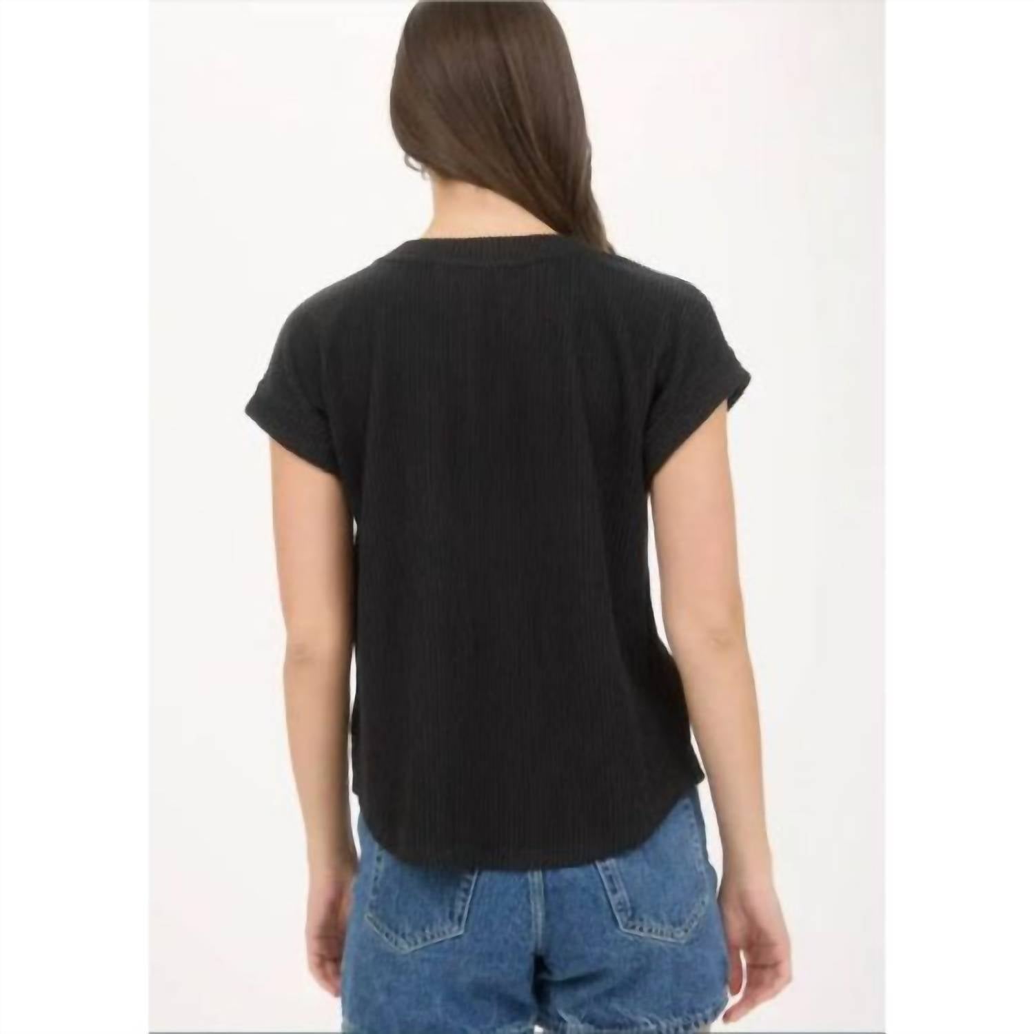 Blu Pepper - Texas Black Ribbed Graphic Tee - black - clothing - patterned