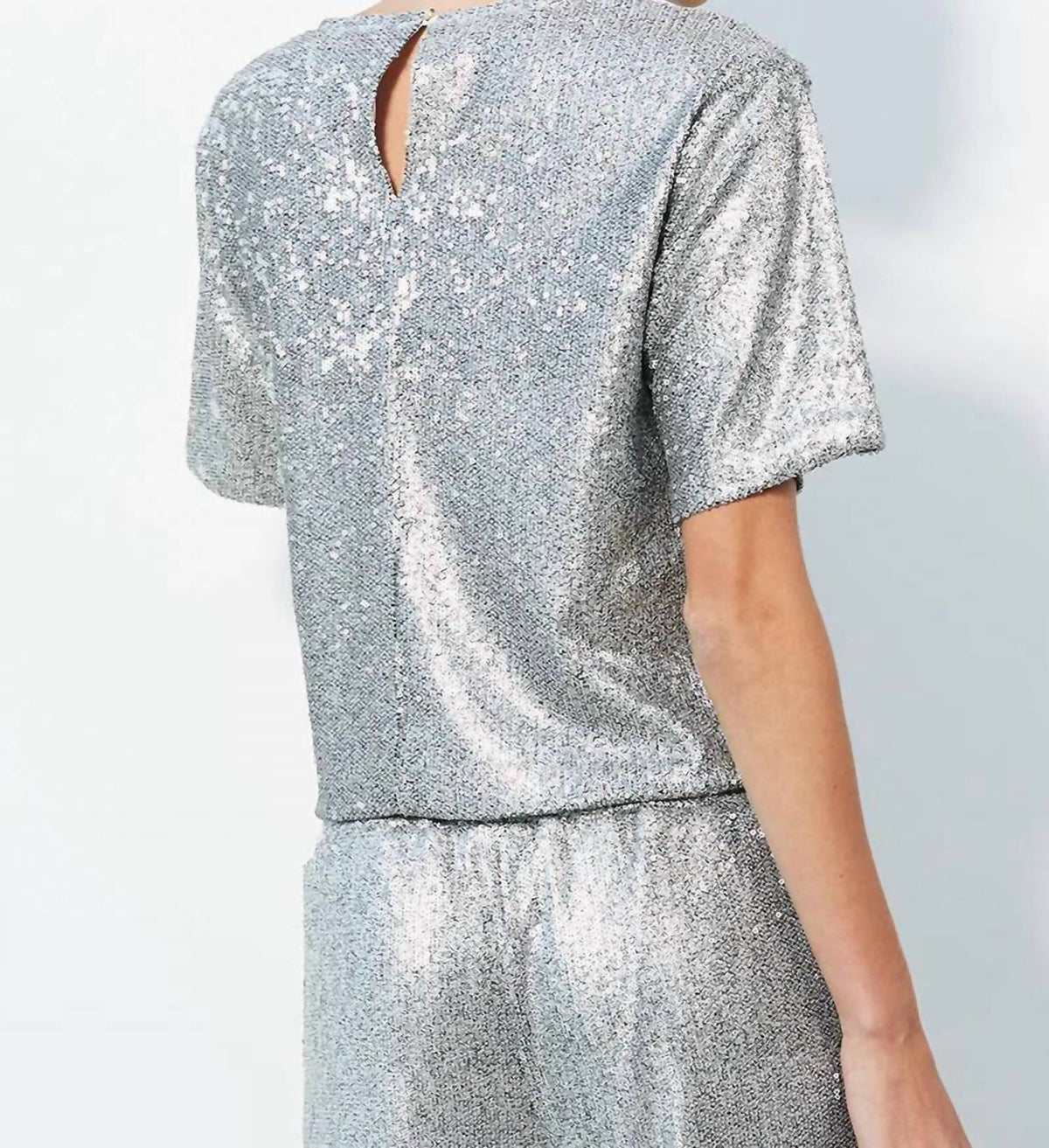 Bobi - Keyhole Back Cropped Tee