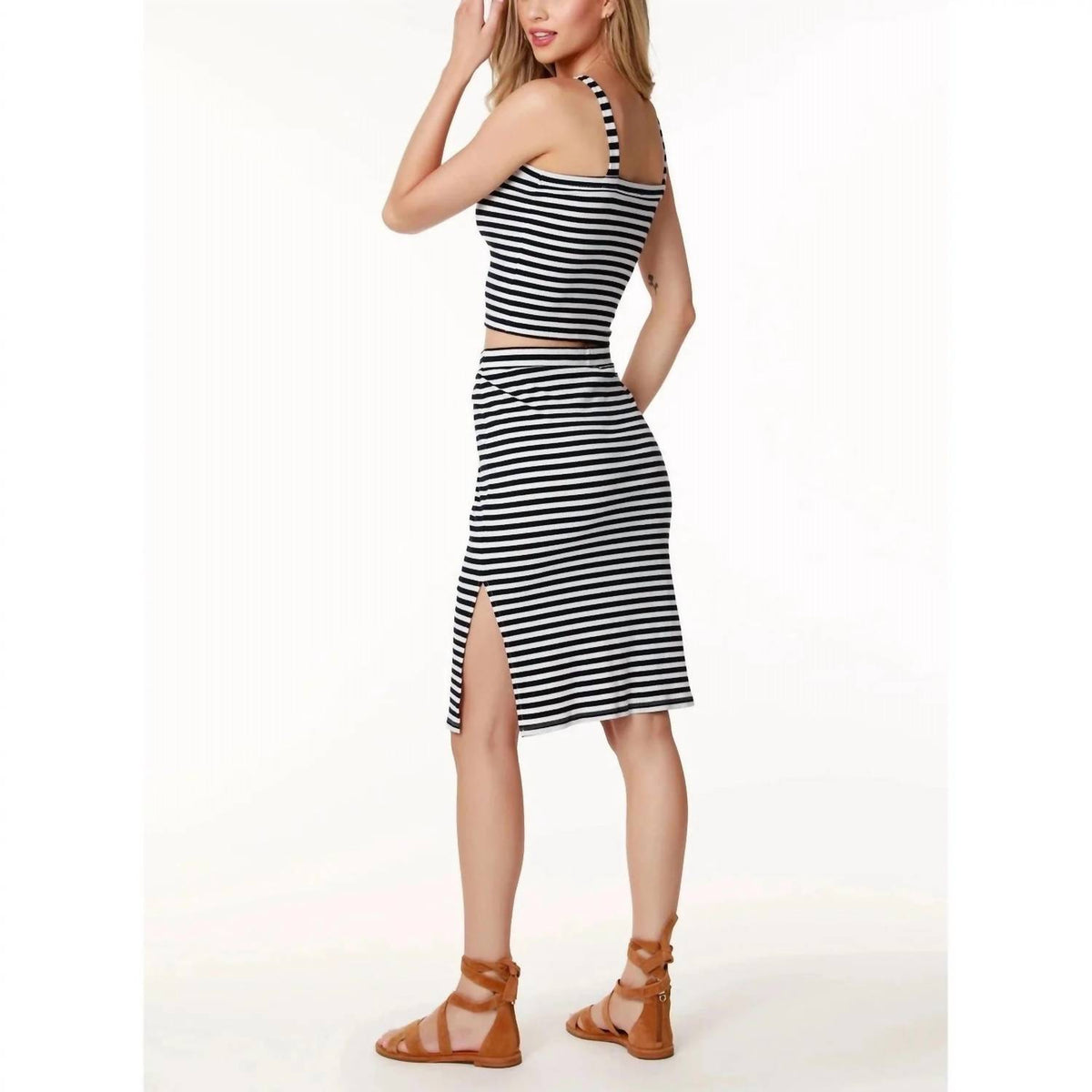 Bobi - Straight Neck Crop Top