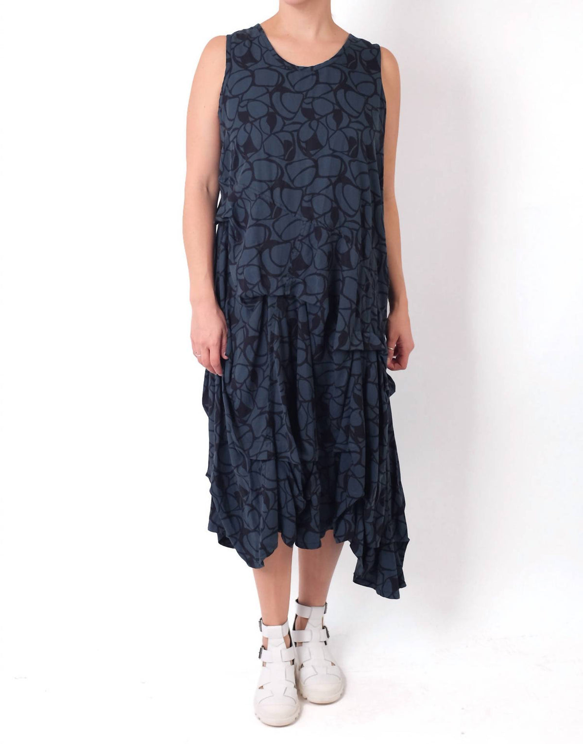 Bodil - Sleeveless Midi Dress