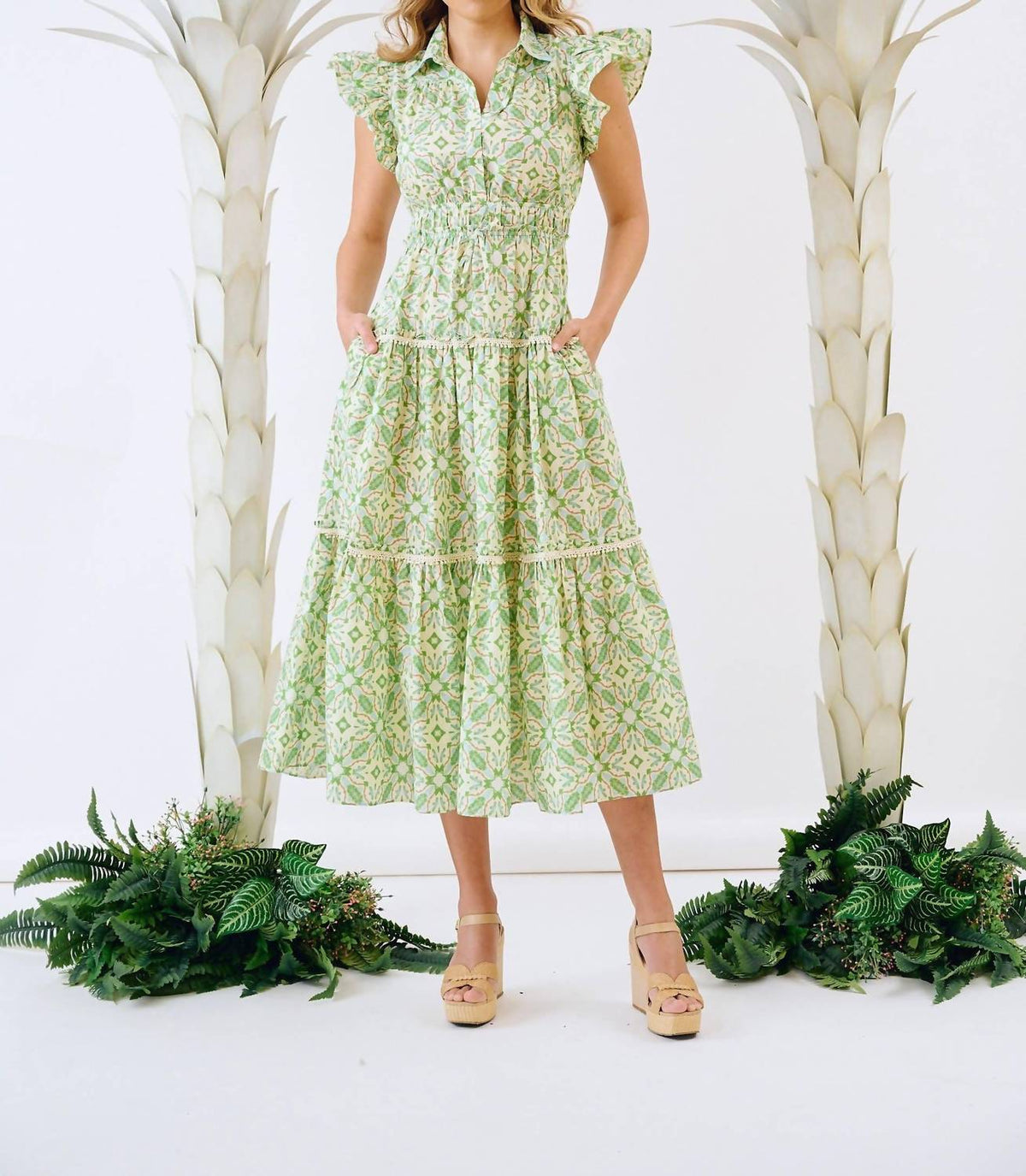 Brooks Avenue - Flutter Sleeve Dress