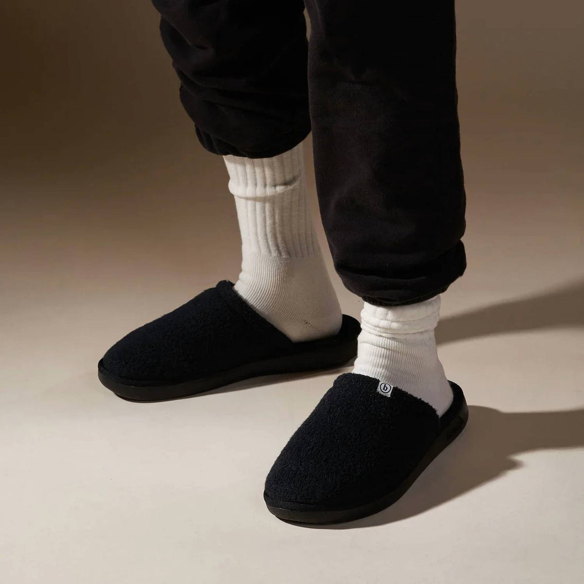 Brunch - Unisex L'essentiel Round Toe Slipper