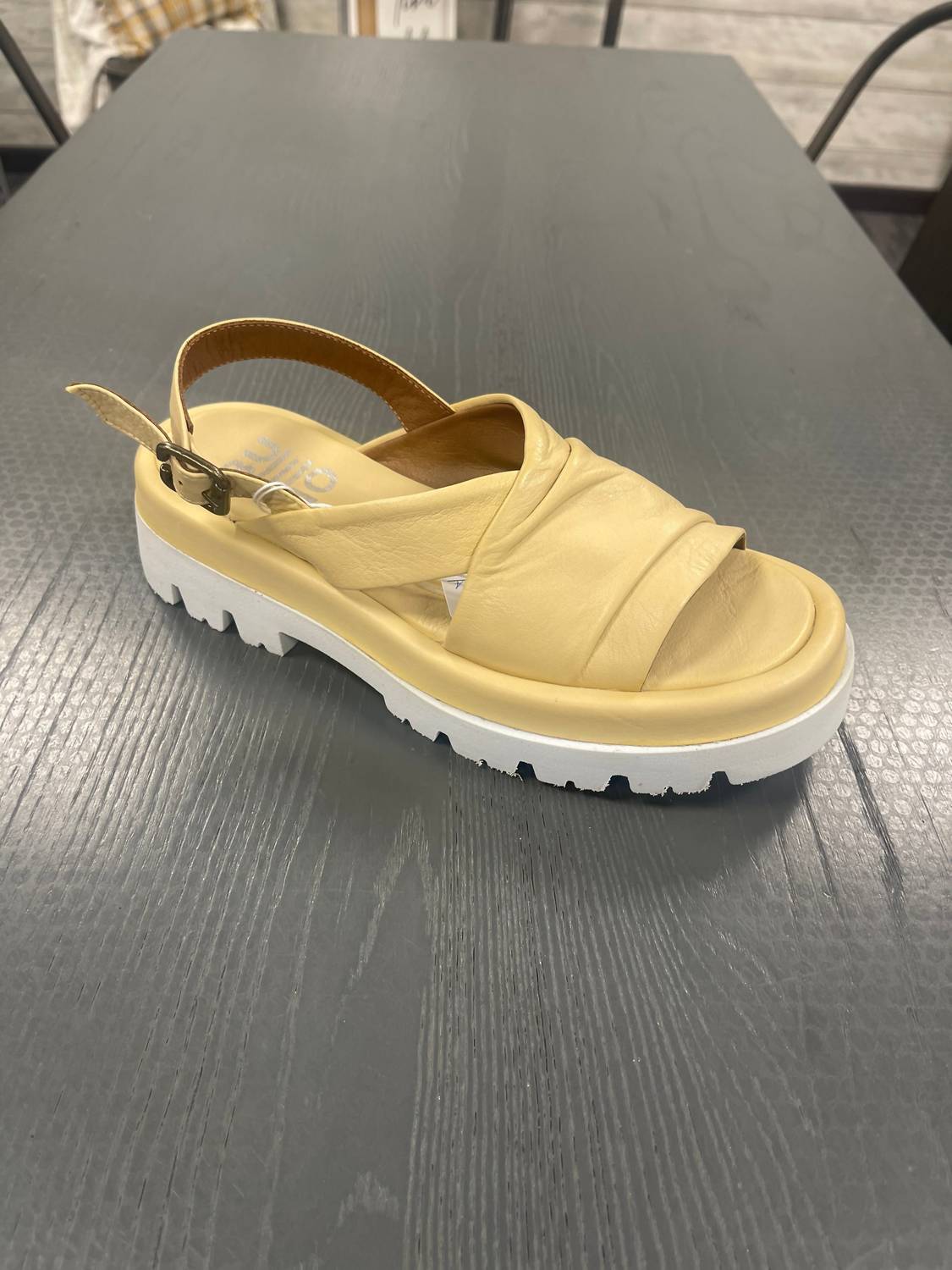 Bueno - Jessica Sandals