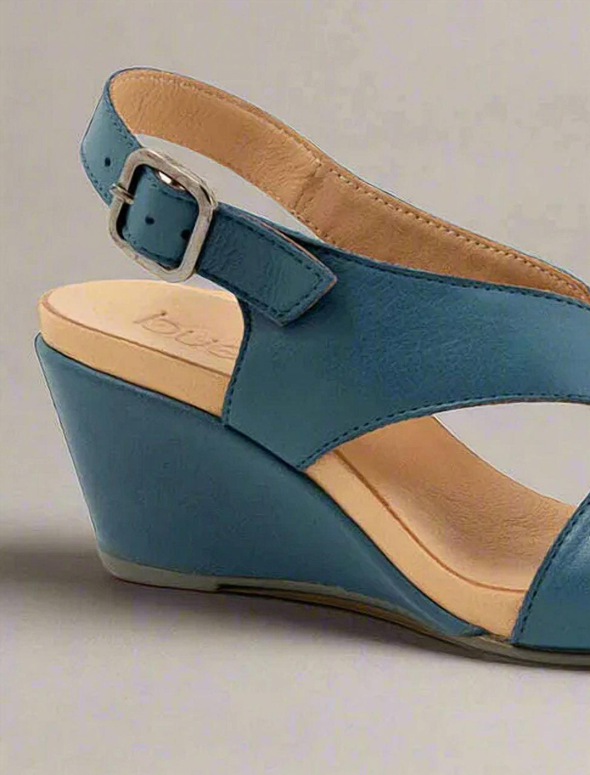 Bueno - Women's Ippy Wedge Sandal