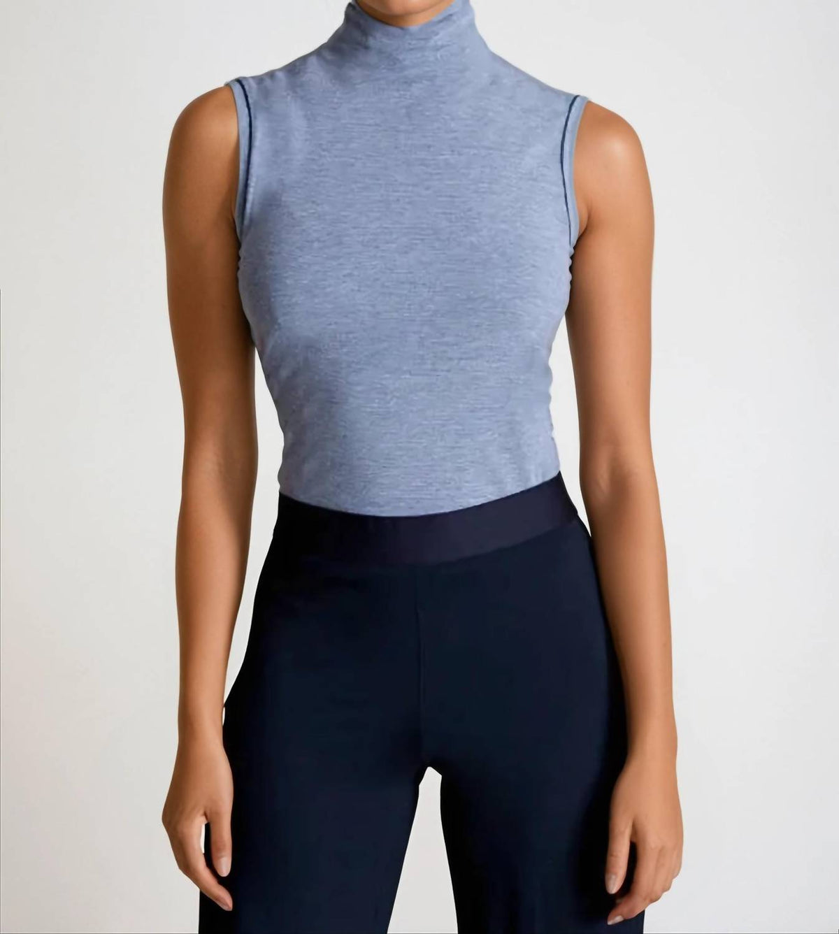 Buki - Sleeveless Turtleneck Shirt