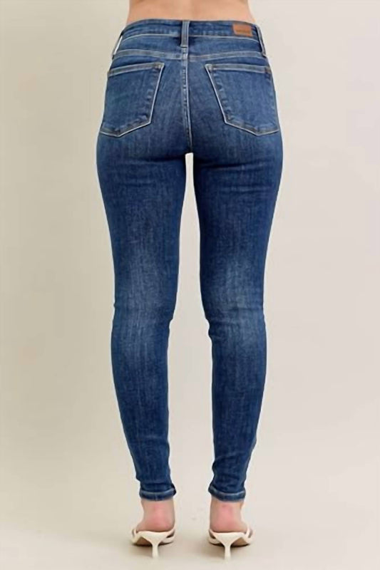 Judy Blue - Mid Rise Handsand Classic Skinny Jean