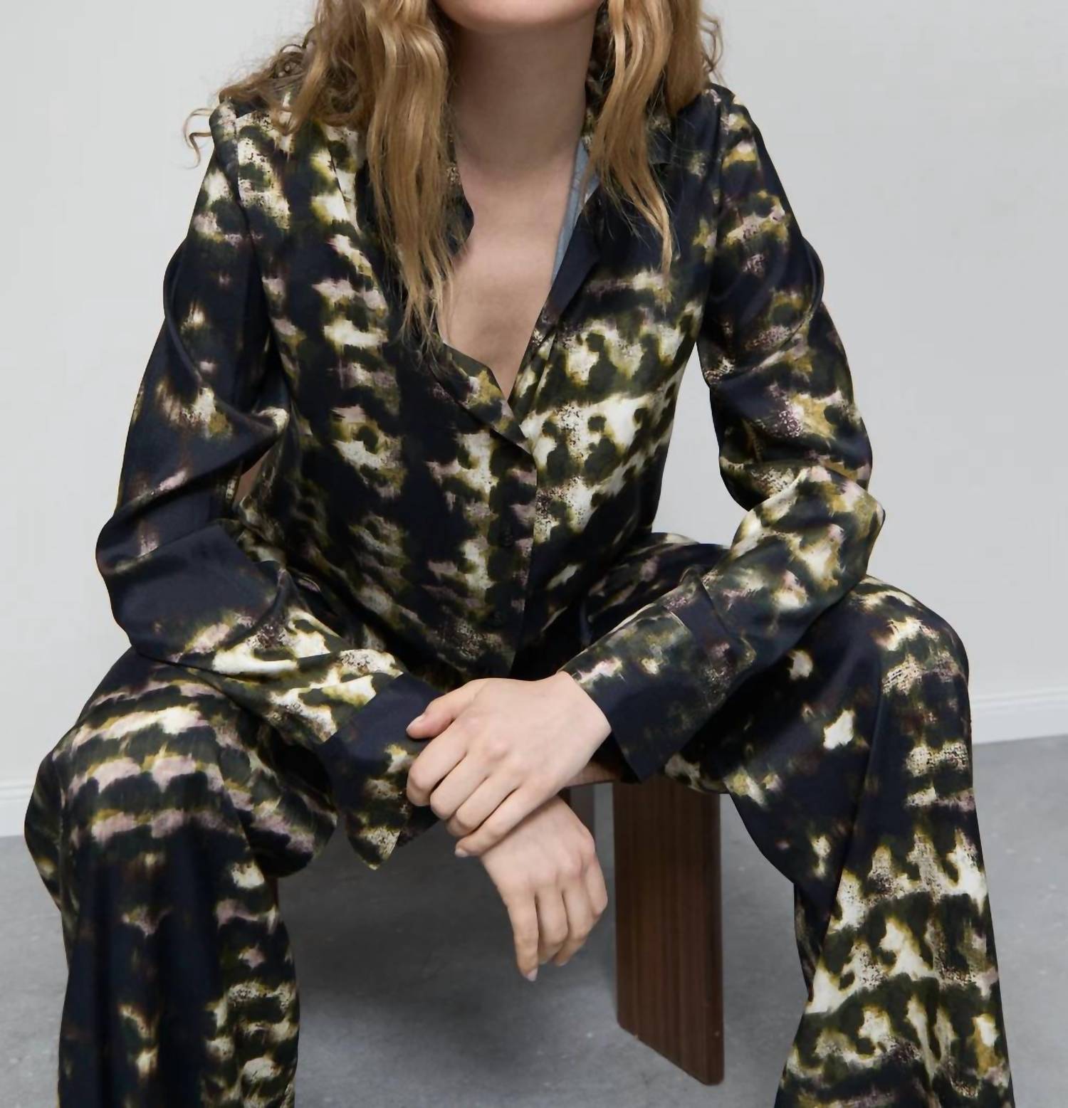 Closed - Straight Cut Button Down Top