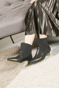 All Black - WOMEN ANKLE SOCK KITTEN HEEL