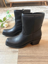 Mia - Women's Dagny Boot