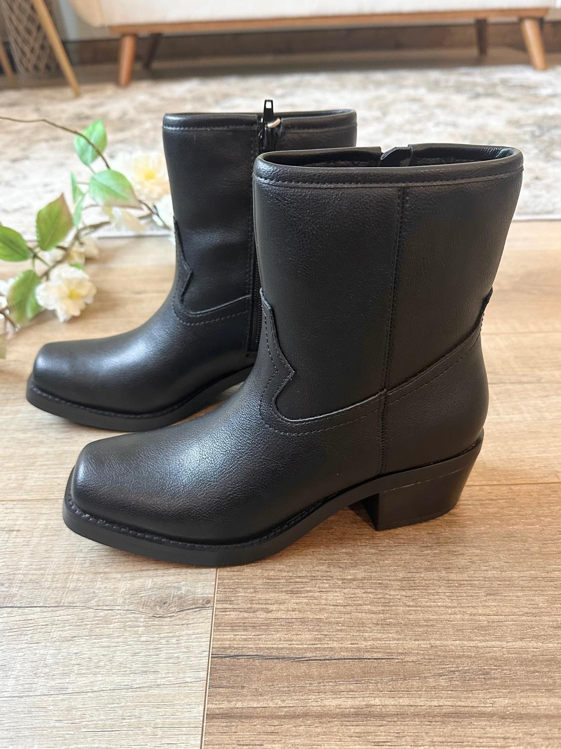 Mia - Women's Dagny Boot