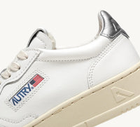 Autry - Women's Medalist Low Sneaker