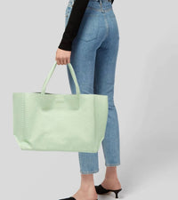 Ampersand As Apostrophe - Women's Leather Large Tote Bag