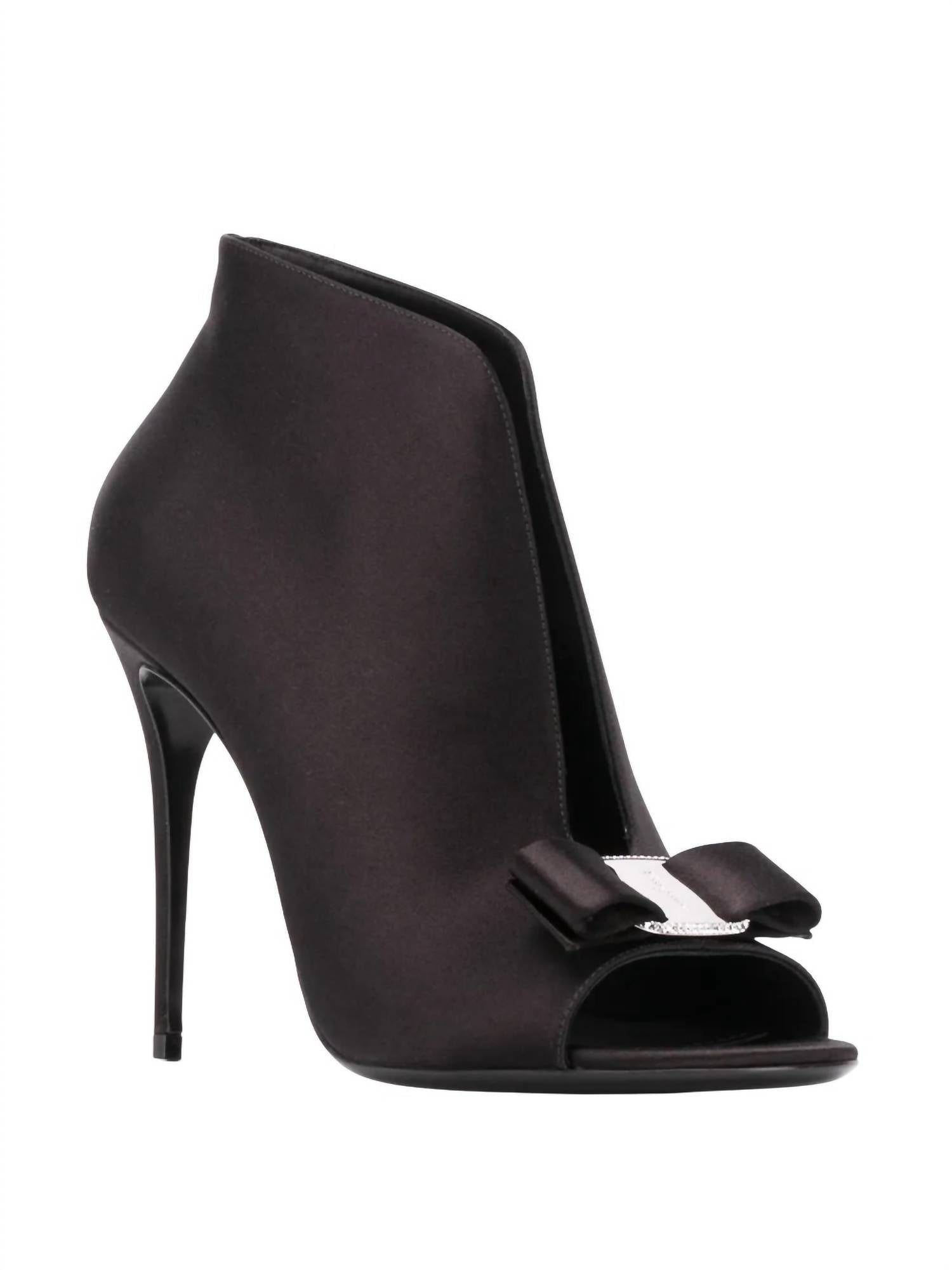 Salvatore Ferragamo - Women's Vara Bow Pumps