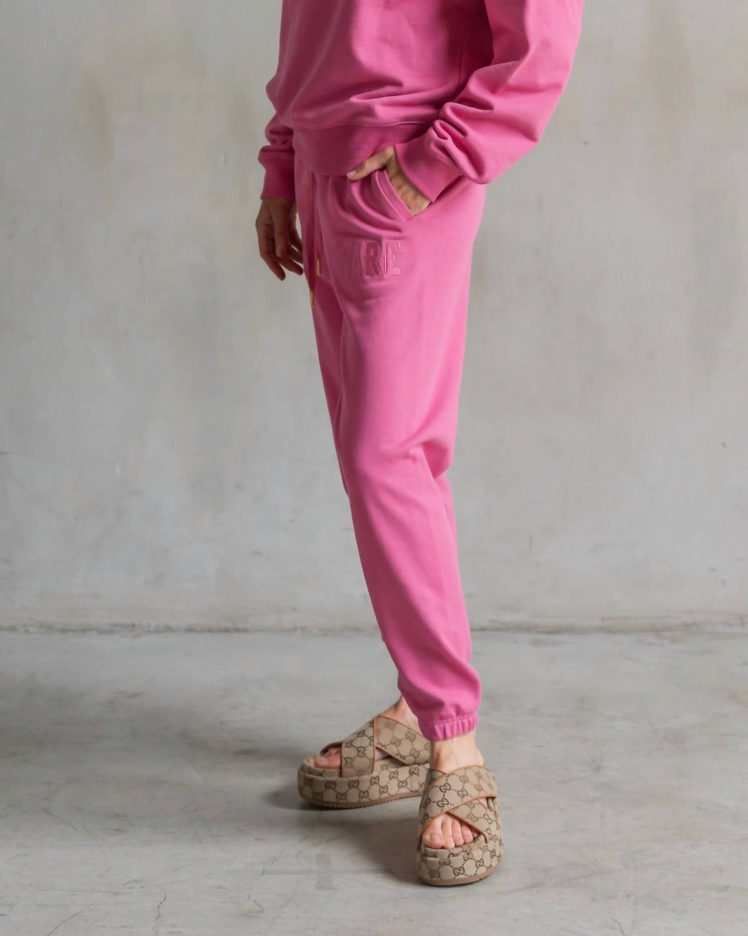 Care Tucker - Care Classic Sweatpants