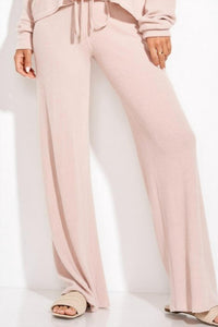 Phil Love - Leopard Leeping Holiday Loungewear